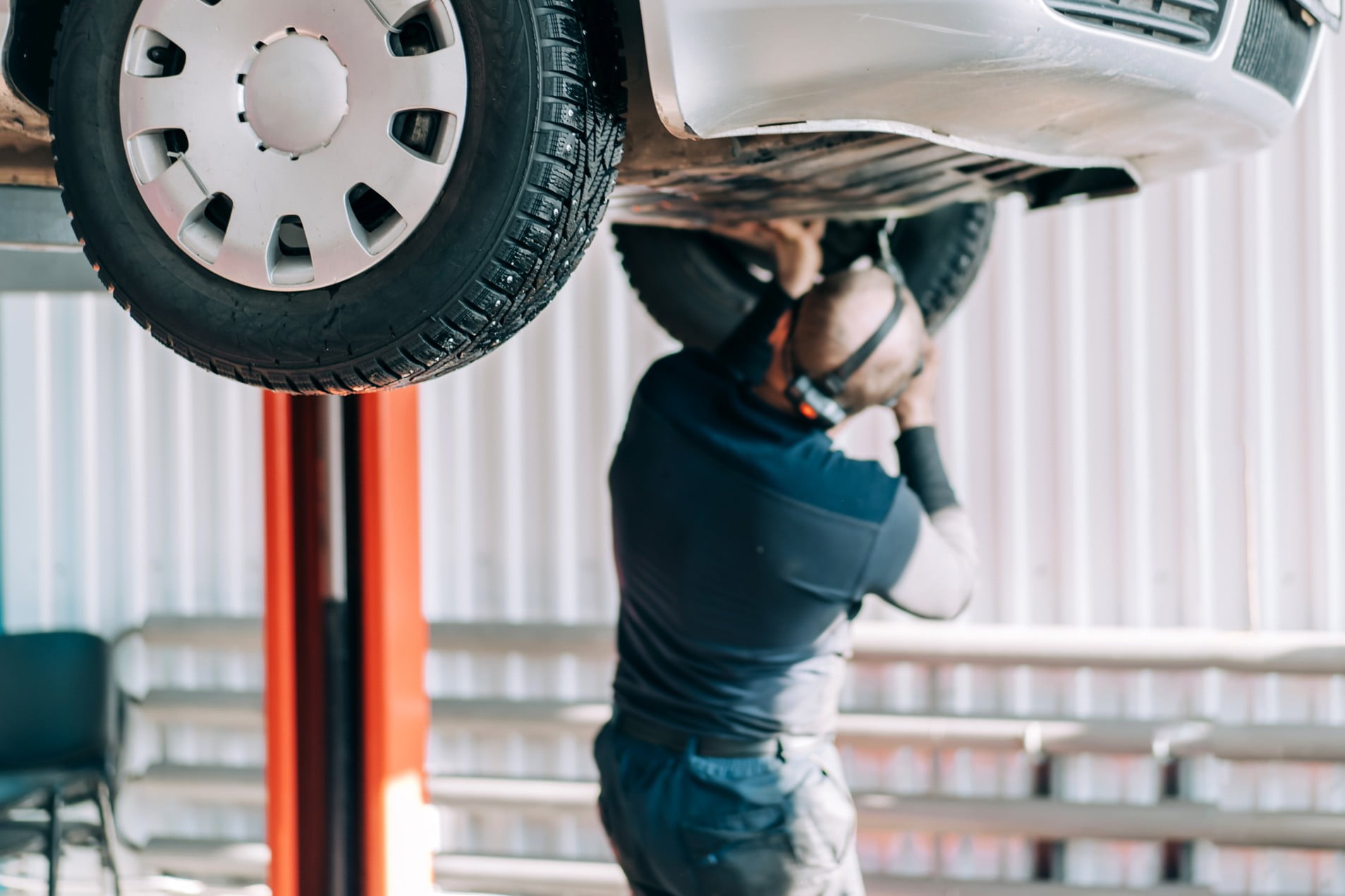 Fikse biler med brukte deler