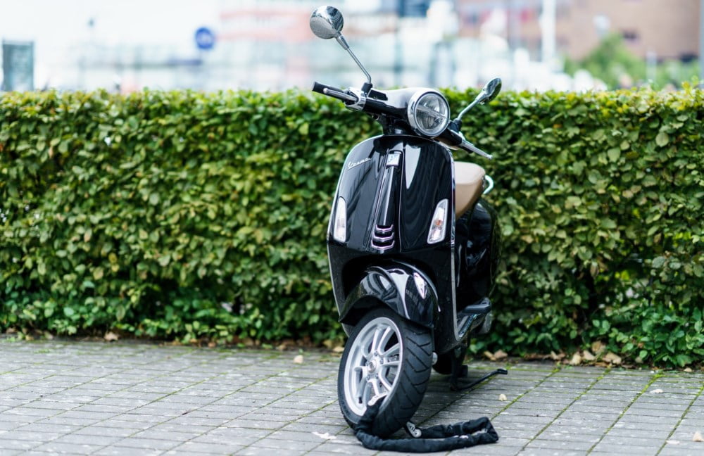 Husk mopedforsikring på moped, scooter og mopedbil.